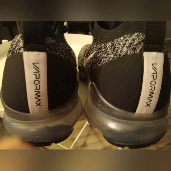 Nike Air Vapormax Flyknit 3 Oreo AJ6900-002 Men's 11.5 Pre-owned FF200 NO BOX - Picture 4 of 11